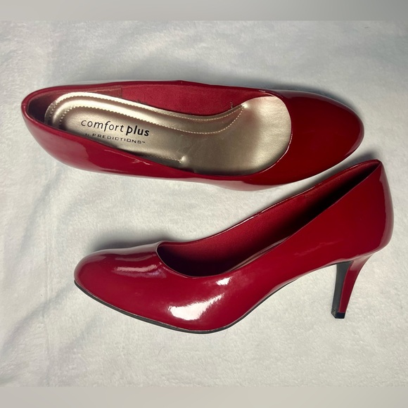 NWOT US 11 Comfort Plus by Predictions Red Patent Pumps Heels - Picture 2 of 6